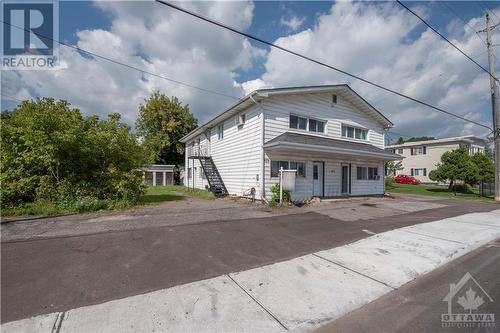 2870 Colonial Road, Ottawa, ON 