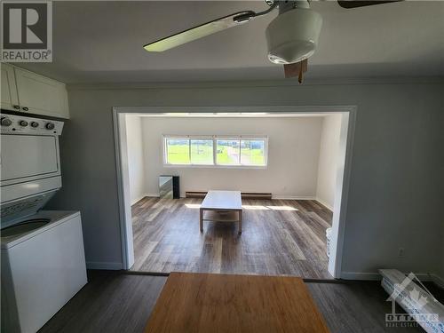 2870 Colonial Road, Ottawa, ON - Indoor Photo Showing Laundry Room