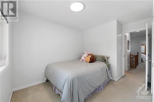 211 Mountshannon Drive, Ottawa, ON - Indoor Photo Showing Bedroom