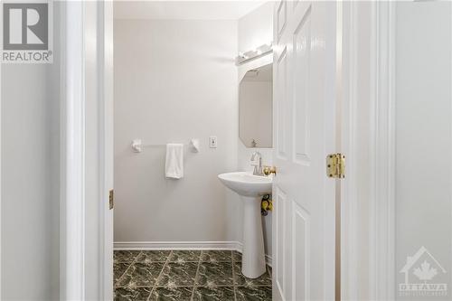 211 Mountshannon Drive, Ottawa, ON - Indoor Photo Showing Bathroom