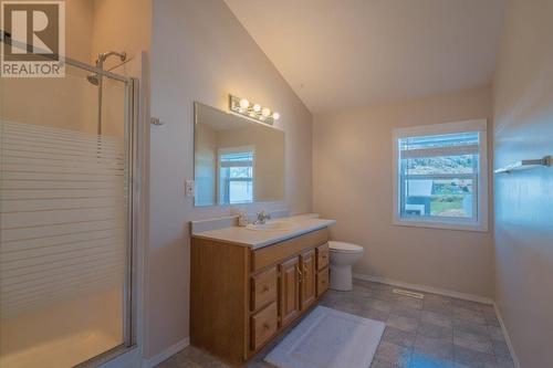 4525 Centre Road, Grand Forks, BC - Indoor Photo Showing Bathroom