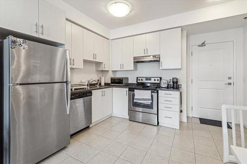 2486 Old Bronte Road|Unit #519, Oakville, ON - Indoor Photo Showing Kitchen