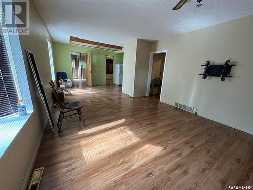 220 2Nd Street E, Dinsmore, SK - Indoor Photo Showing Other Room