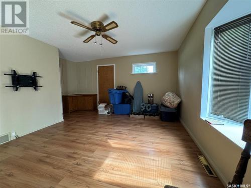 220 2Nd Street E, Dinsmore, SK - Indoor Photo Showing Other Room