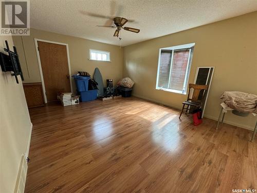 220 2Nd Street E, Dinsmore, SK - Indoor