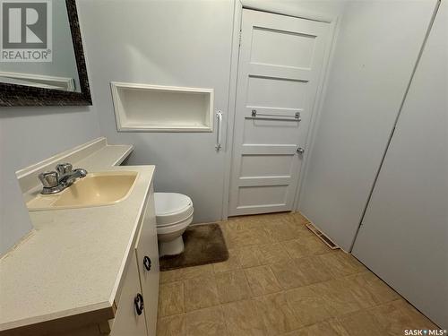 220 2Nd Street E, Dinsmore, SK - Indoor Photo Showing Bathroom