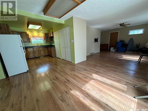 220 2Nd Street E, Dinsmore, SK - Indoor