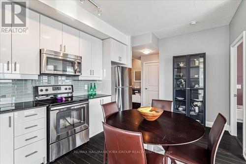 811 - 9582 Markham Road, Markham, ON - Indoor Photo Showing Kitchen With Upgraded Kitchen