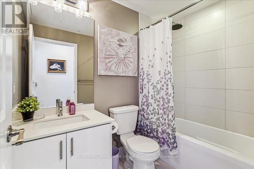 811 - 9582 Markham Road, Markham, ON - Indoor Photo Showing Bathroom