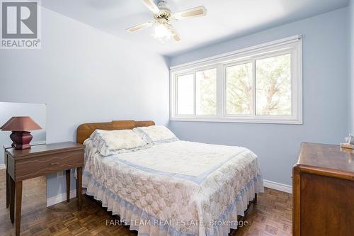 79 - 28 Donald Street, Barrie (Queen'S Park), ON - Indoor Photo Showing Bedroom