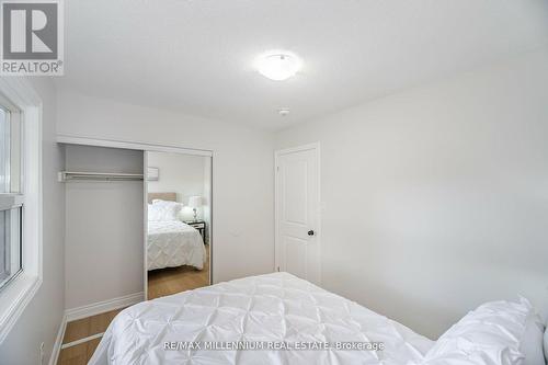 5 Madoc Road, Brampton (Madoc), ON - Indoor Photo Showing Bedroom