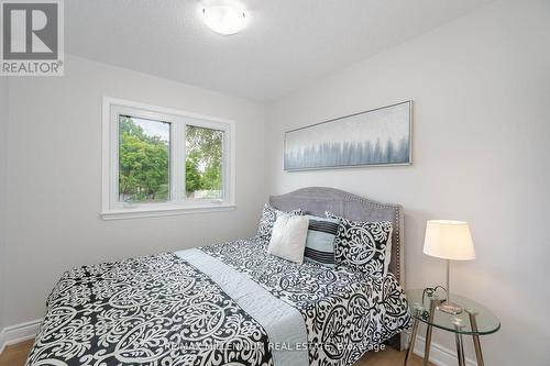 5 Madoc Road, Brampton (Madoc), ON - Indoor Photo Showing Bedroom