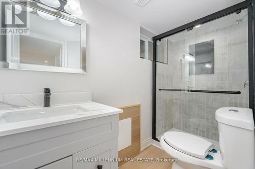 5 Madoc Road, Brampton (Madoc), ON - Indoor Photo Showing Bathroom