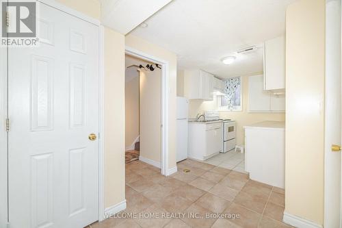 3361 Monica Drive, Mississauga, ON - Indoor Photo Showing Kitchen