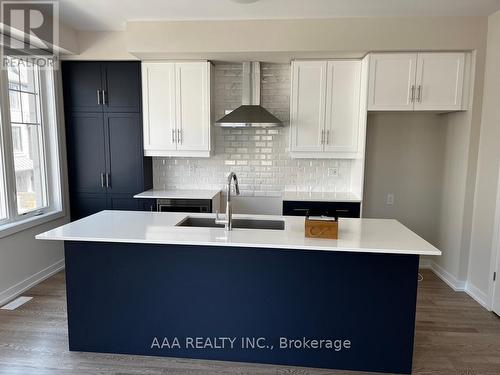 18 Folcroft Street, Brampton, ON - Indoor Photo Showing Kitchen