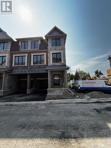 18 Folcroft Street, Brampton (Bram West), ON - Outdoor With Facade