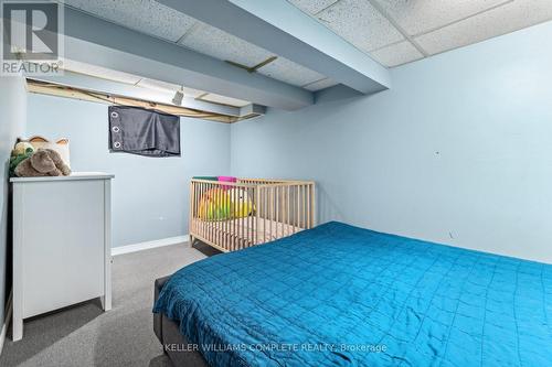 127 Grosvenor Avenue N, Hamilton (Crown Point), ON - Indoor Photo Showing Bedroom