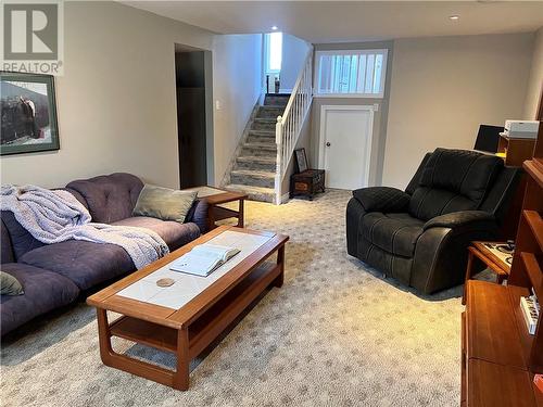 812 Morningside Crescent, Sudbury, ON - Indoor Photo Showing Living Room