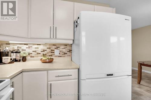 23 - 1600 Mickleborough Drive W, London, ON - Indoor Photo Showing Kitchen