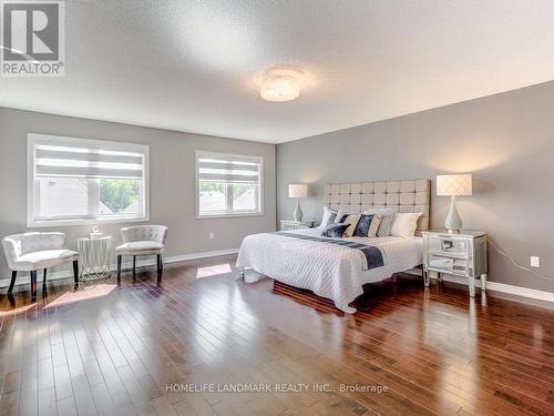 137 Alpaca Drive, Richmond Hill, ON - Indoor Photo Showing Bedroom