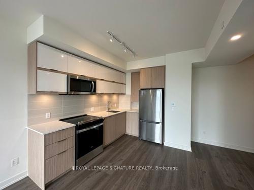 1407-10 Deerlick Crt, Toronto, ON - Indoor Photo Showing Kitchen With Stainless Steel Kitchen