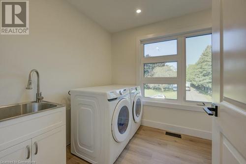 20 Stanley Avenue, Kitchener, ON - Indoor Photo Showing Laundry Room