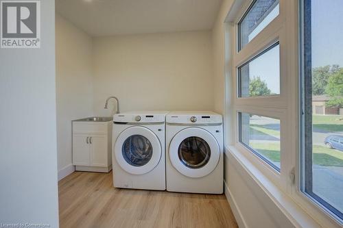 20 Stanley Avenue, Kitchener, ON - Indoor Photo Showing Laundry Room