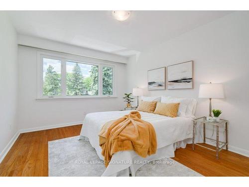 12 Donewen Crt, Toronto, ON - Indoor Photo Showing Bedroom