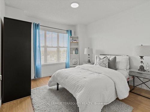 80 Dunlop Crt, Brampton, ON - Indoor Photo Showing Bedroom