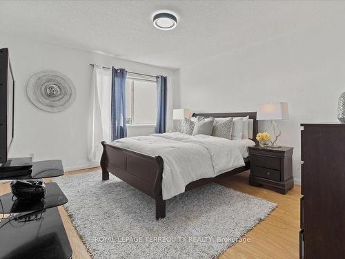 80 Dunlop Crt, Brampton, ON - Indoor Photo Showing Bedroom