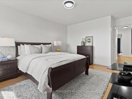 80 Dunlop Crt, Brampton, ON - Indoor Photo Showing Bedroom