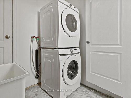 80 Dunlop Crt, Brampton, ON - Indoor Photo Showing Laundry Room