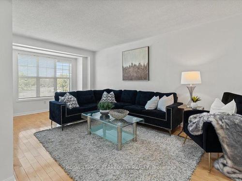 80 Dunlop Crt, Brampton, ON - Indoor Photo Showing Living Room