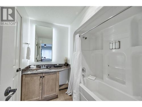 1200 Rancher Creek Road Unit# 32C, Osoyoos, BC - Indoor Photo Showing Bathroom