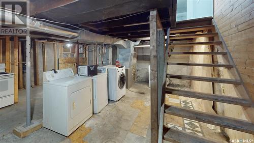 1317 Athol Street, Regina, SK - Indoor Photo Showing Laundry Room