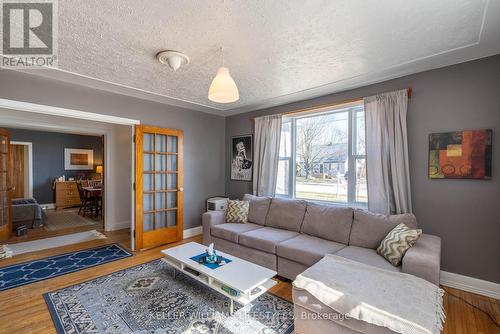 423 Paterson Avenue, London, ON - Indoor Photo Showing Living Room