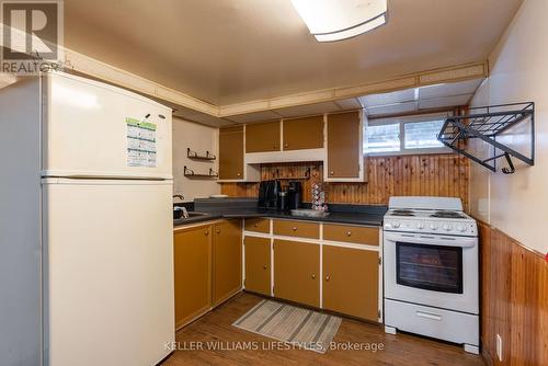 423 Paterson Avenue, London, ON - Indoor Photo Showing Kitchen