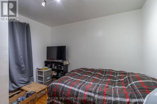 423 Paterson Avenue, London, ON - Indoor Photo Showing Bedroom