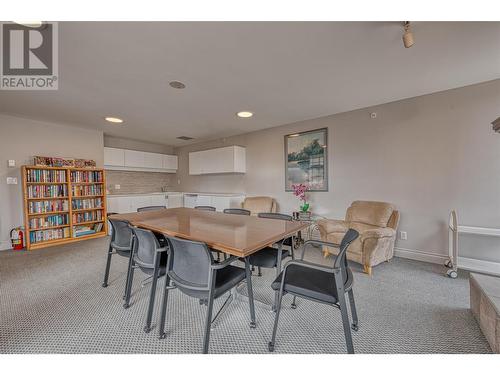 1160 Sunset Drive Unit# 1702, Kelowna, BC - Indoor Photo Showing Dining Room