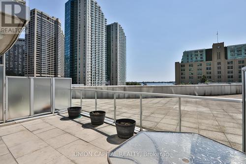 409 - 8 York Street, Toronto (Waterfront Communities), ON - Outdoor