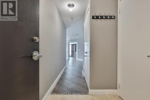 409 - 8 York Street, Toronto, ON - Indoor Photo Showing Other Room