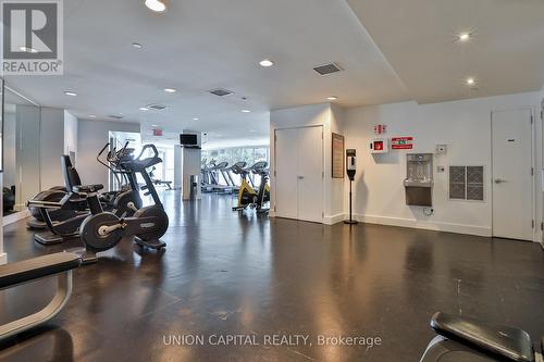 409 - 8 York Street, Toronto (Waterfront Communities), ON - Indoor Photo Showing Gym Room