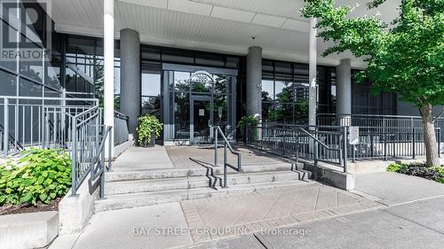 721 - 2885 Bayview Avenue, Toronto (Bayview Village), ON - Outdoor