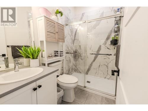 162-200 Grand Boulevard, Kamloops, BC - Indoor Photo Showing Bathroom