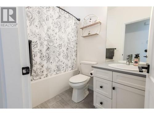 162-200 Grand Boulevard, Kamloops, BC - Indoor Photo Showing Bathroom