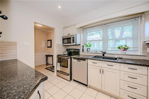 2222 Upper Middle Road|Unit #4, Burlington, ON - Indoor Photo Showing Kitchen With Double Sink