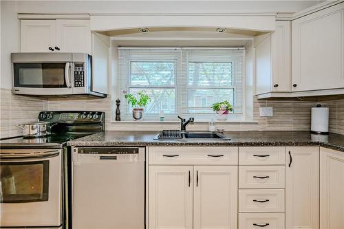 2222 Upper Middle Road|Unit #4, Burlington, ON - Indoor Photo Showing Kitchen