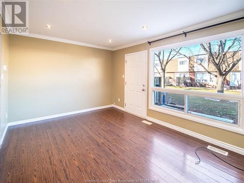 5498 Lassaline Street, Windsor, ON - Indoor Photo Showing Other Room