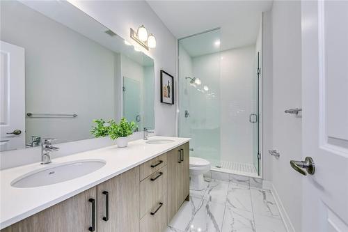 1488 Yellow Rose Circle, Oakville, ON - Indoor Photo Showing Bathroom