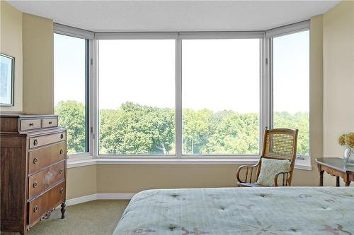 180 Limeridge Road W|Unit #702, Hamilton, ON - Indoor Photo Showing Bedroom